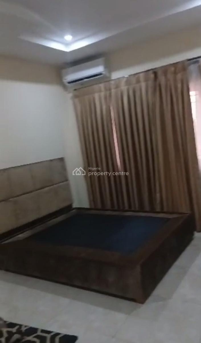 Serviced Spacious Standard Decent Three Bedroom Apartment, Life Camp, Abuja, Flat / Apartment for Rent