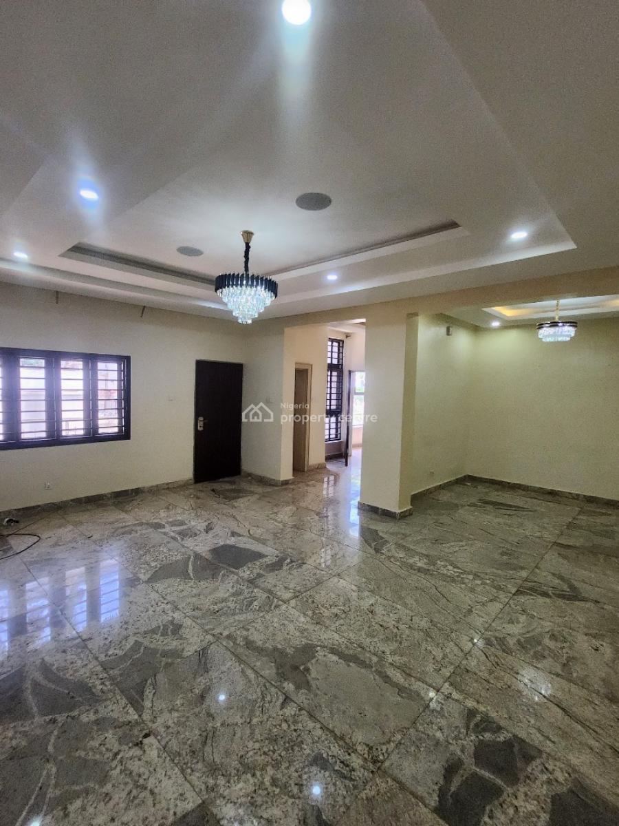 Luxury Service 3 Bedroom Flat with Bq, with Ac & Inverter, Tarred Rd, Off Ademola Adetunkubo, Wuse 2, Abuja, Flat / Apartment for Rent