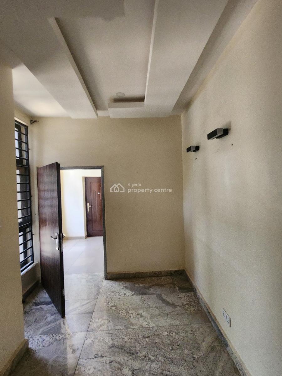 Luxury Service 3 Bedroom Flat with Bq, with Ac & Inverter, Tarred Rd, Off Ademola Adetunkubo, Wuse 2, Abuja, Flat / Apartment for Rent