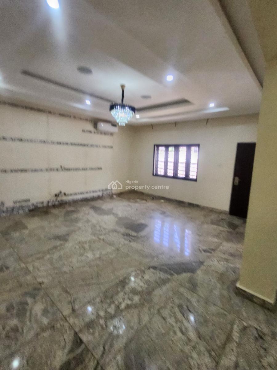 Luxury Service 3 Bedroom Flat with Bq, with Ac & Inverter, Tarred Rd, Off Ademola Adetunkubo, Wuse 2, Abuja, Flat / Apartment for Rent