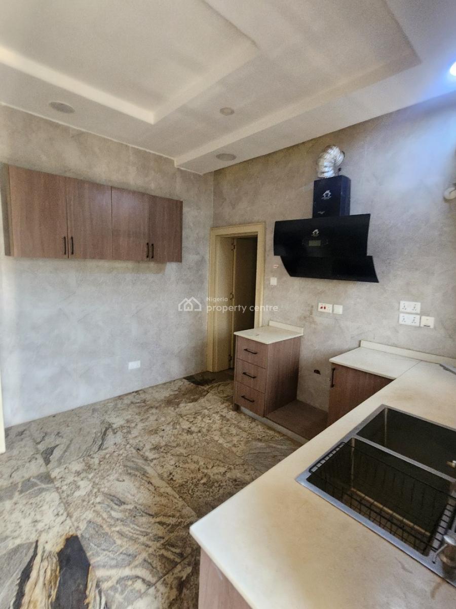 Luxury Service 3 Bedroom Flat with Bq, with Ac & Inverter, Tarred Rd, Off Ademola Adetunkubo, Wuse 2, Abuja, Flat / Apartment for Rent