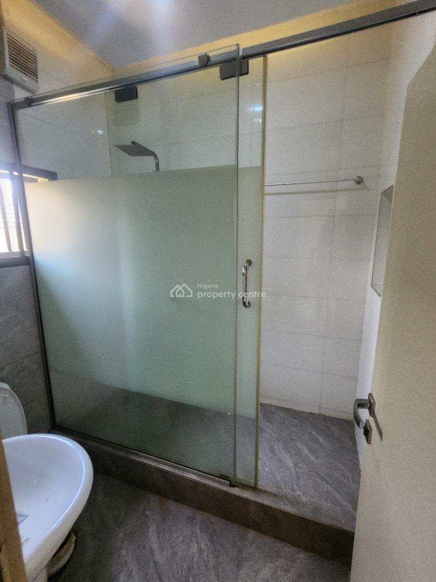Luxury Service 3 Bedroom Flat with Bq, with Ac & Inverter, Tarred Rd, Off Ademola Adetunkubo, Wuse 2, Abuja, Flat / Apartment for Rent