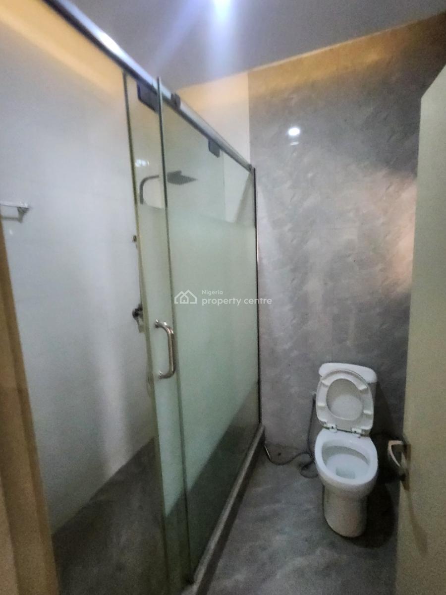 Luxury Service 3 Bedroom Flat with Bq, with Ac & Inverter, Tarred Rd, Off Ademola Adetunkubo, Wuse 2, Abuja, Flat / Apartment for Rent