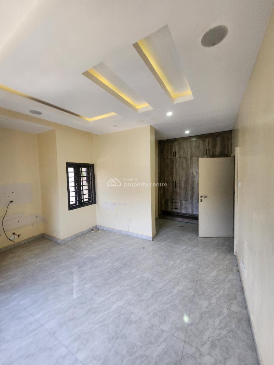Luxury Service 3 Bedroom Flat with Bq, with Ac & Inverter, Tarred Rd, Off Ademola Adetunkubo, Wuse 2, Abuja, Flat / Apartment for Rent