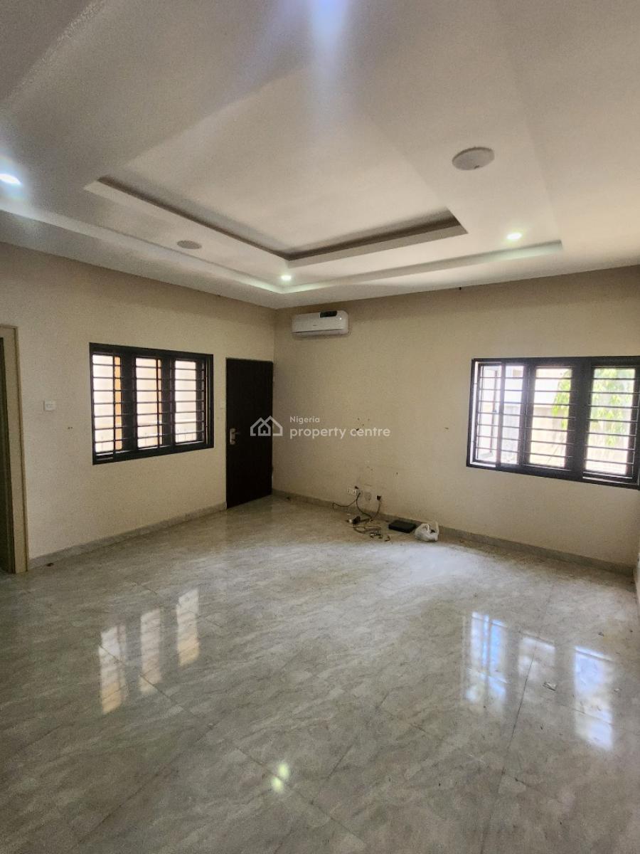 Luxury Service 3 Bedroom Flat with Bq, with Ac & Inverter, Tarred Rd, Off Ademola Adetunkubo, Wuse 2, Abuja, Flat / Apartment for Rent