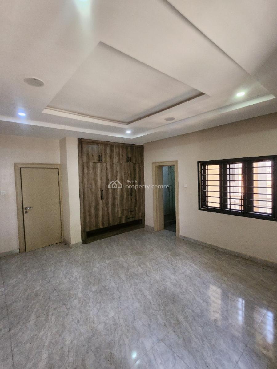 Luxury Service 3 Bedroom Flat with Bq, with Ac & Inverter, Tarred Rd, Off Ademola Adetunkubo, Wuse 2, Abuja, Flat / Apartment for Rent