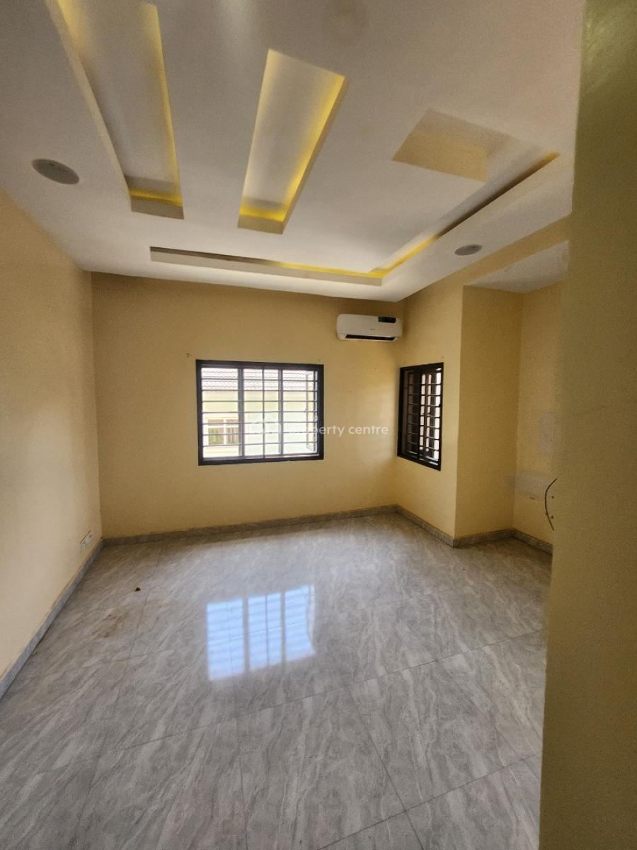 Luxury Service 3 Bedroom Flat with Bq, with Ac & Inverter, Tarred Rd, Off Ademola Adetunkubo, Wuse 2, Abuja, Flat / Apartment for Rent
