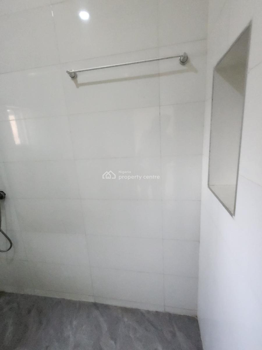 Luxury Service 3 Bedroom Flat with Bq, with Ac & Inverter, Tarred Rd, Off Ademola Adetunkubo, Wuse 2, Abuja, Flat / Apartment for Rent