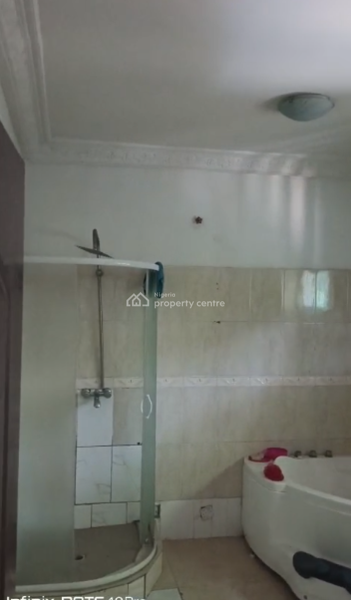 Spacious Studio Apartment Upstairs, Eleganza Gardens Estate, Vgc, Lekki Phase 2, Lekki, Lagos, Flat / Apartment for Rent