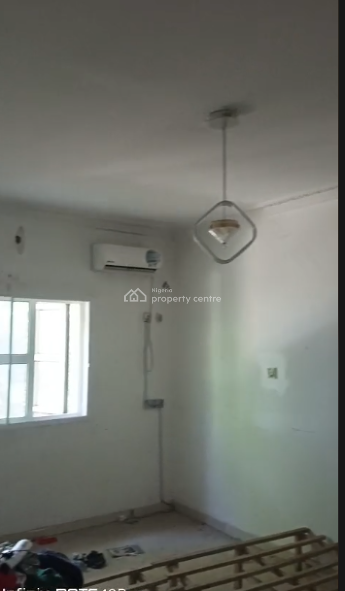 Spacious Studio Apartment Upstairs, Eleganza Gardens Estate, Vgc, Lekki Phase 2, Lekki, Lagos, Flat / Apartment for Rent