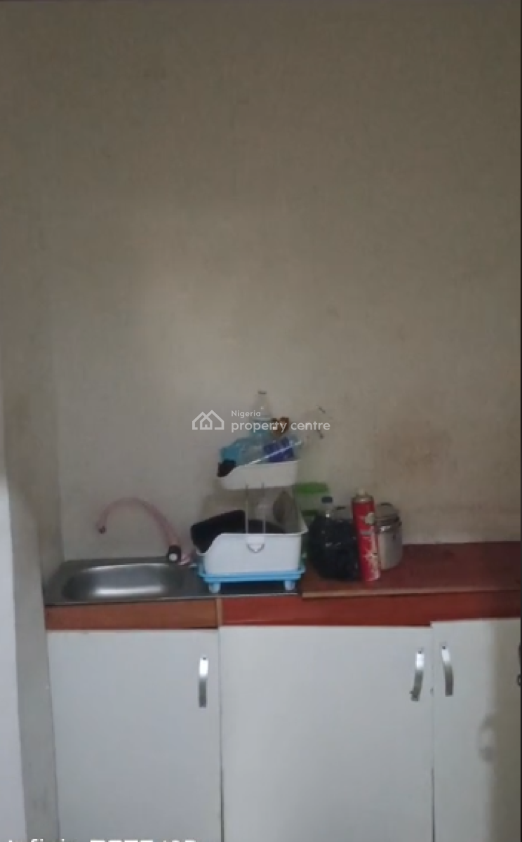 Spacious Studio Apartment Upstairs, Eleganza Gardens Estate, Vgc, Lekki Phase 2, Lekki, Lagos, Flat / Apartment for Rent