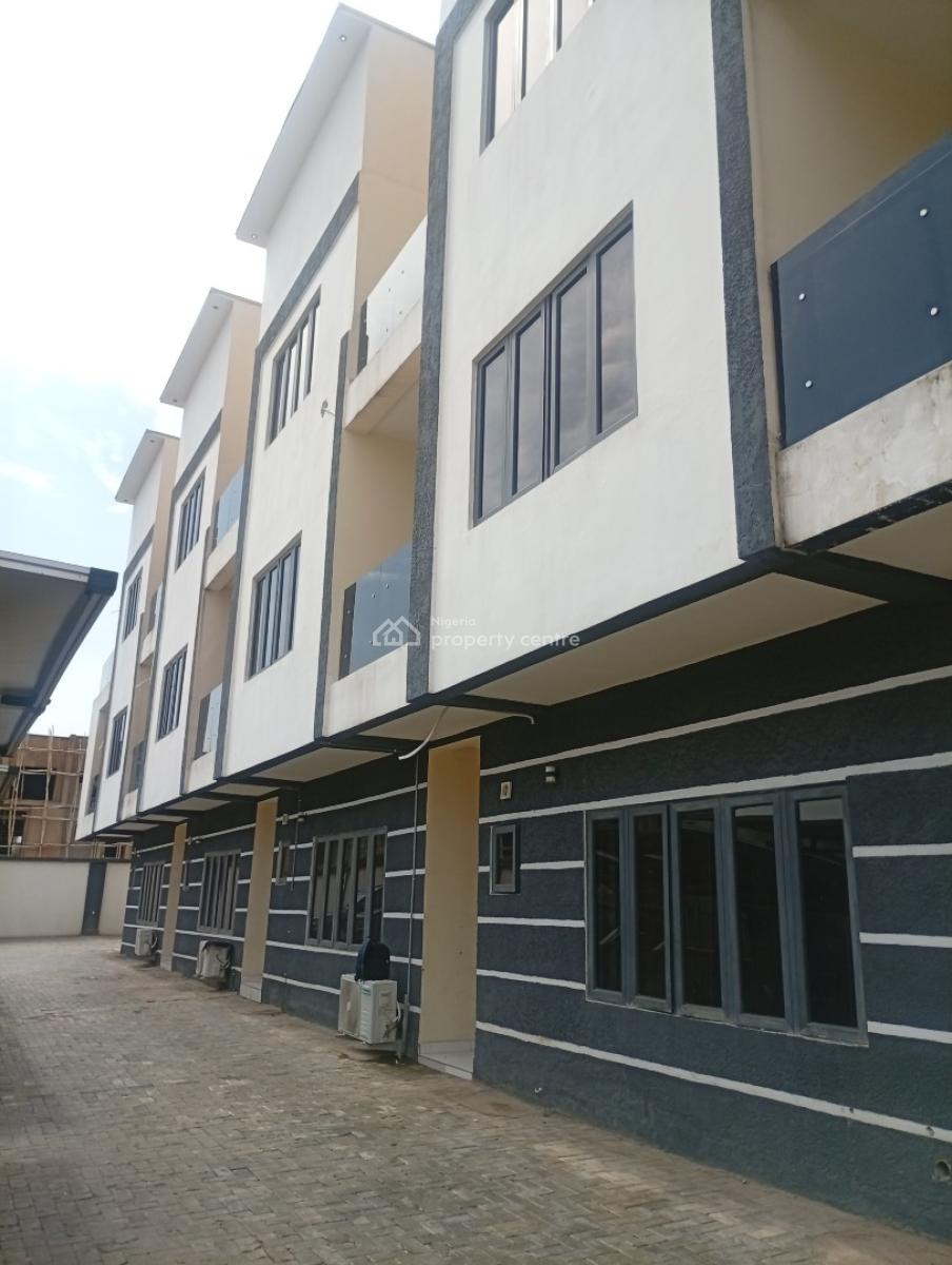 Exquisitely Finished and Spacious 4 Bedroom Terraced Duplex with a Bq, Guzape District, Abuja, Terraced Duplex for Rent