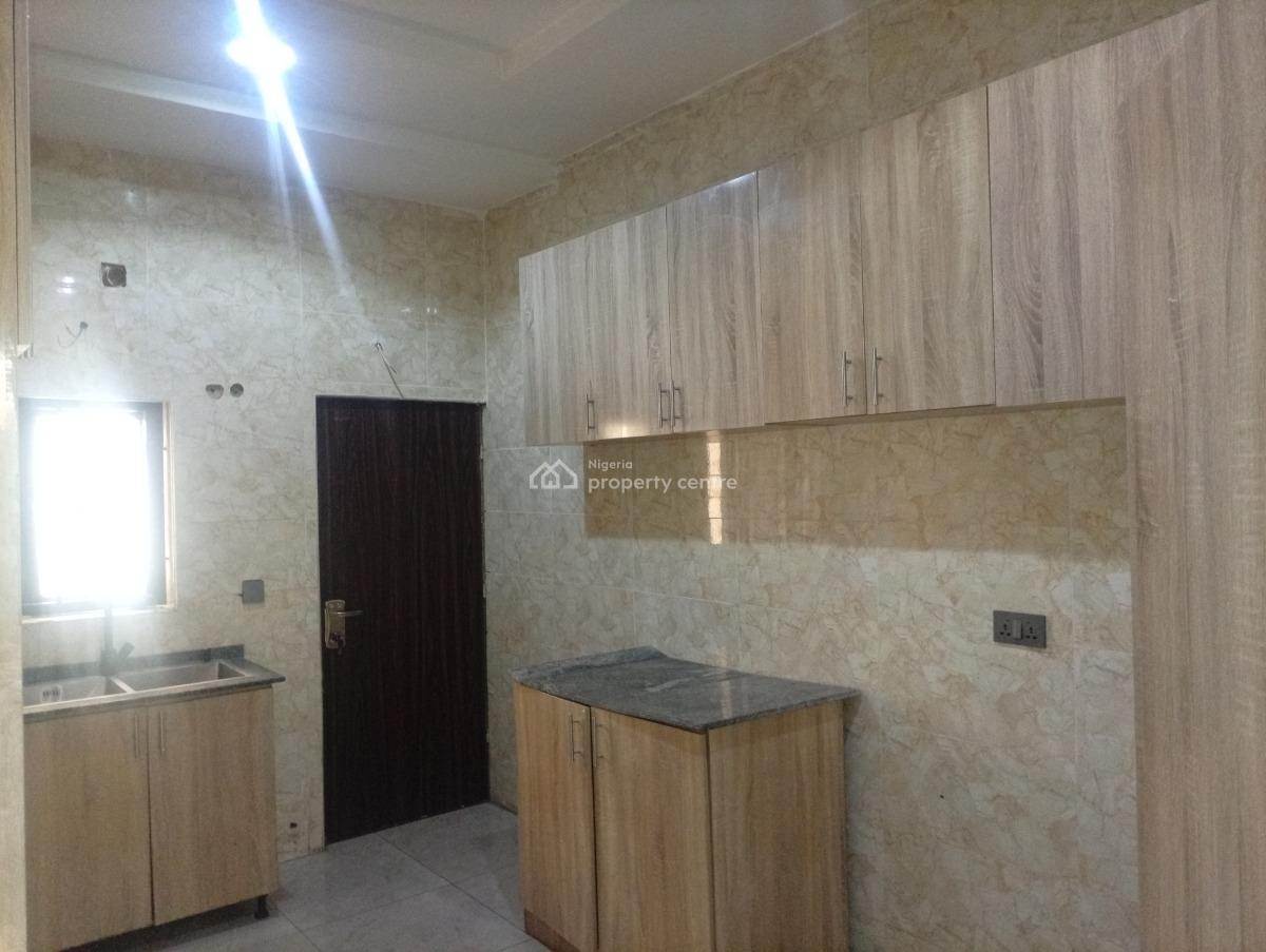 Exquisitely Finished and Spacious 4 Bedroom Terraced Duplex with a Bq, Guzape District, Abuja, Terraced Duplex for Rent