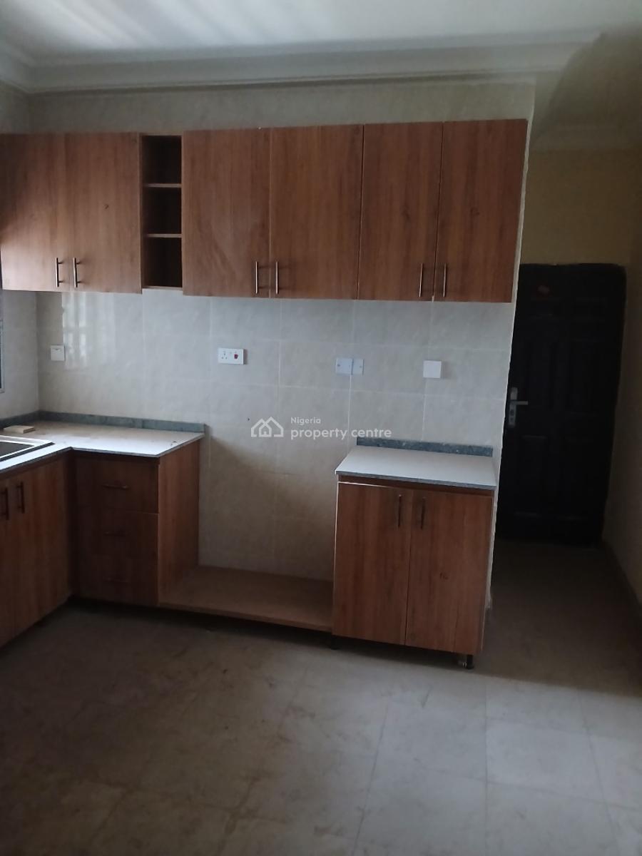 a Brand New Spacious 3-bedroom Flat + 1bq, Idu-karmo Abuja. ( After Nizamiyel Hospital) Turkish Hospital, Idu Industrial, Abuja, Flat / Apartment for Rent