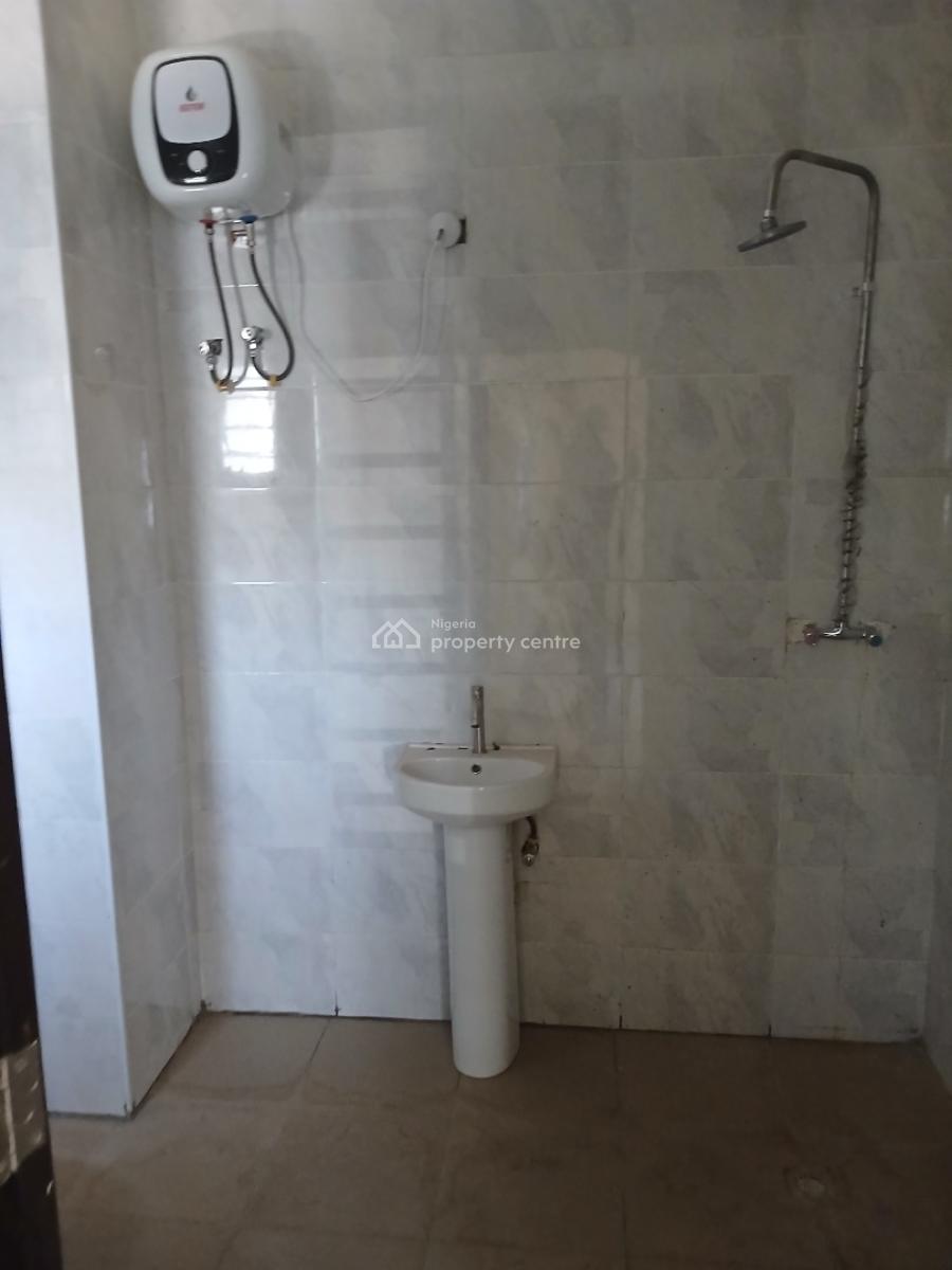 a Brand New Spacious 3-bedroom Flat + 1bq, Idu-karmo Abuja. ( After Nizamiyel Hospital) Turkish Hospital, Idu Industrial, Abuja, Flat / Apartment for Rent