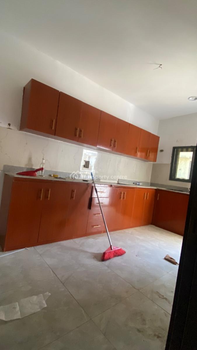 Spacious 3 Bedroom Flat + Bq  Jahi, Jahi Gilmore, Jahi, Abuja, Flat / Apartment for Rent