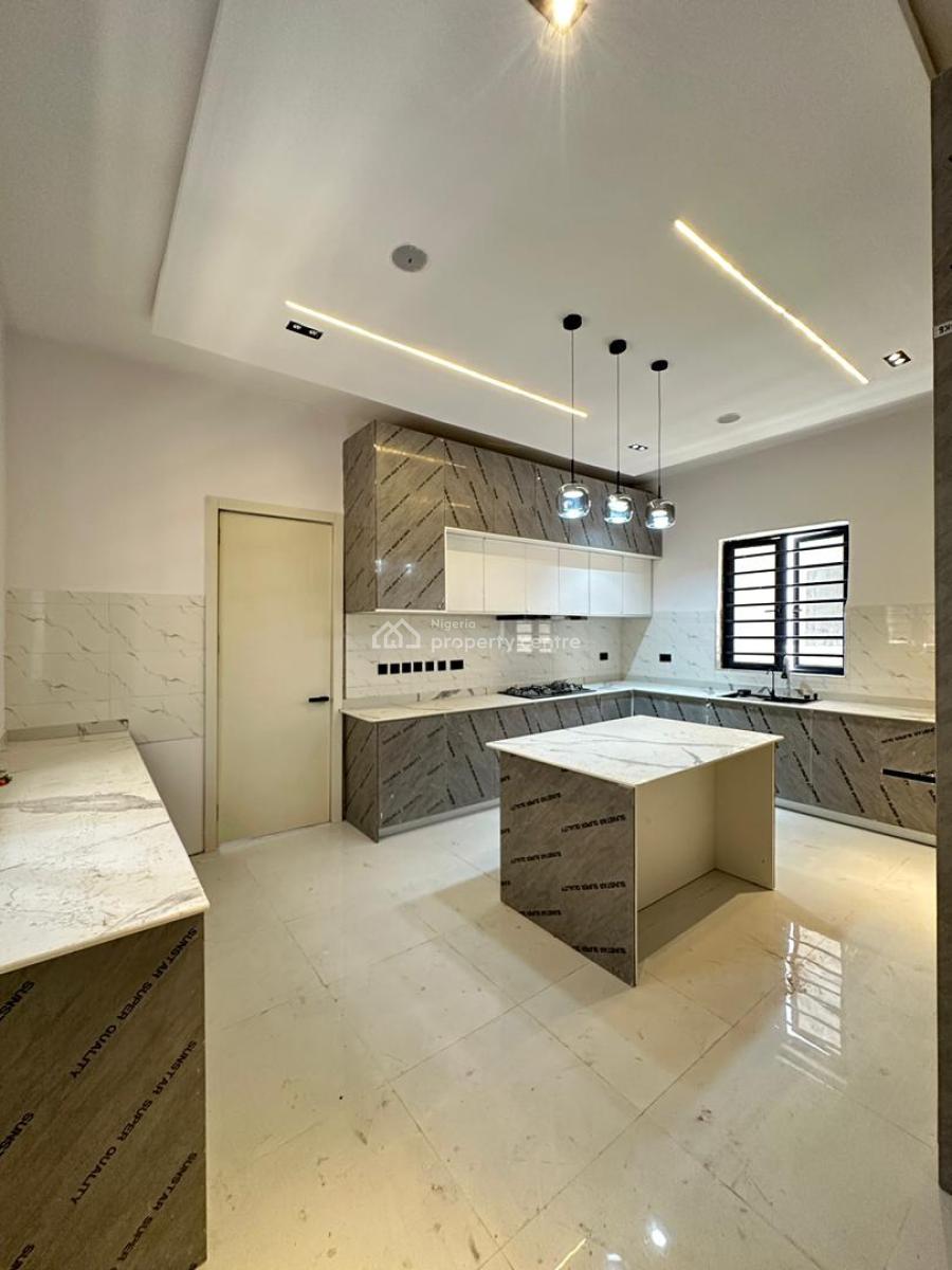 Elegant Spacious 5 Bedroom Fully Detached Duplex with Bq & Pool, Vgc, Lekki, Lagos, Detached Duplex for Sale