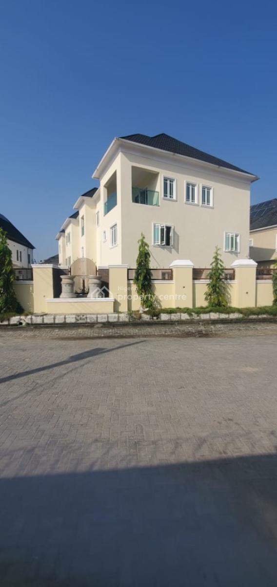 Luxurious 2bedroom Maisonette Flat with Great Facilities, Lekki County, Lekki, Lagos, Flat / Apartment for Rent