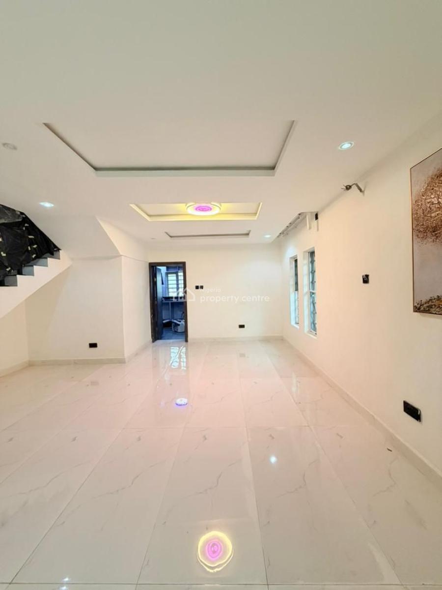 4 Bedroom Semi Duplex with B/q, Magodo Phase 1,ikeja Lagos, Gra Phase 1, Magodo, Lagos, Semi-detached Duplex for Sale