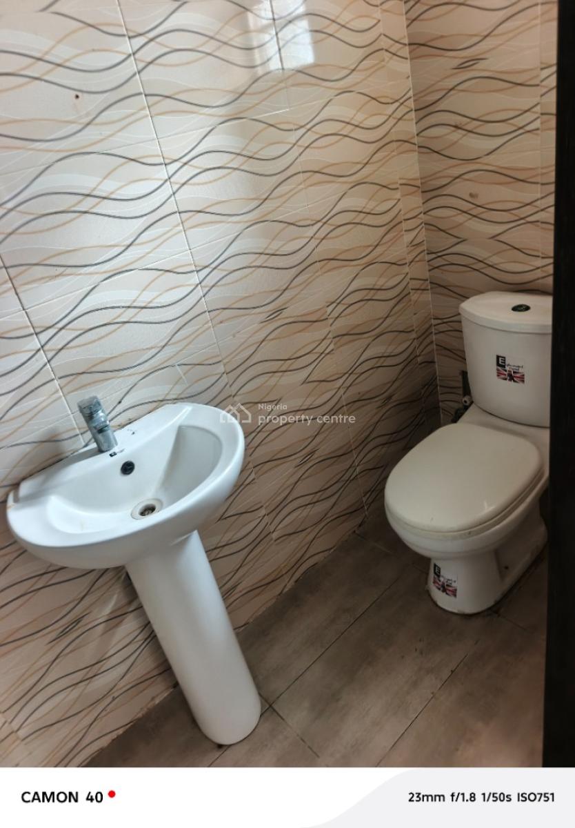 Luxury 2 Bedroom Flat Upstairs in an Estate at Badore Ajah, Badore Ajah, Badore, Ajah, Lagos, Flat / Apartment for Rent