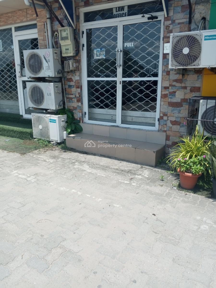 Spacious Office Space with Toilet in a Complex Facing Express, Awoyaya Ibeju-lekki Lagos, Awoyaya, Ibeju Lekki, Lagos, Shop for Rent