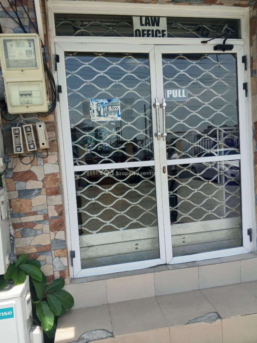 Spacious Office Space with Toilet in a Complex Facing Express, Awoyaya Ibeju-lekki Lagos, Awoyaya, Ibeju Lekki, Lagos, Shop for Rent