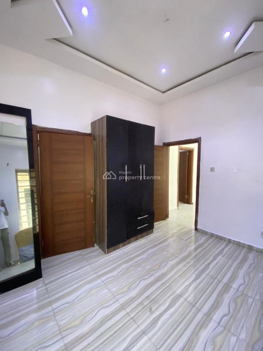 5 Bedroom Duplex for Restaurants Or Bar Use, Osapa London, Osapa, Lekki, Lagos, School for Rent