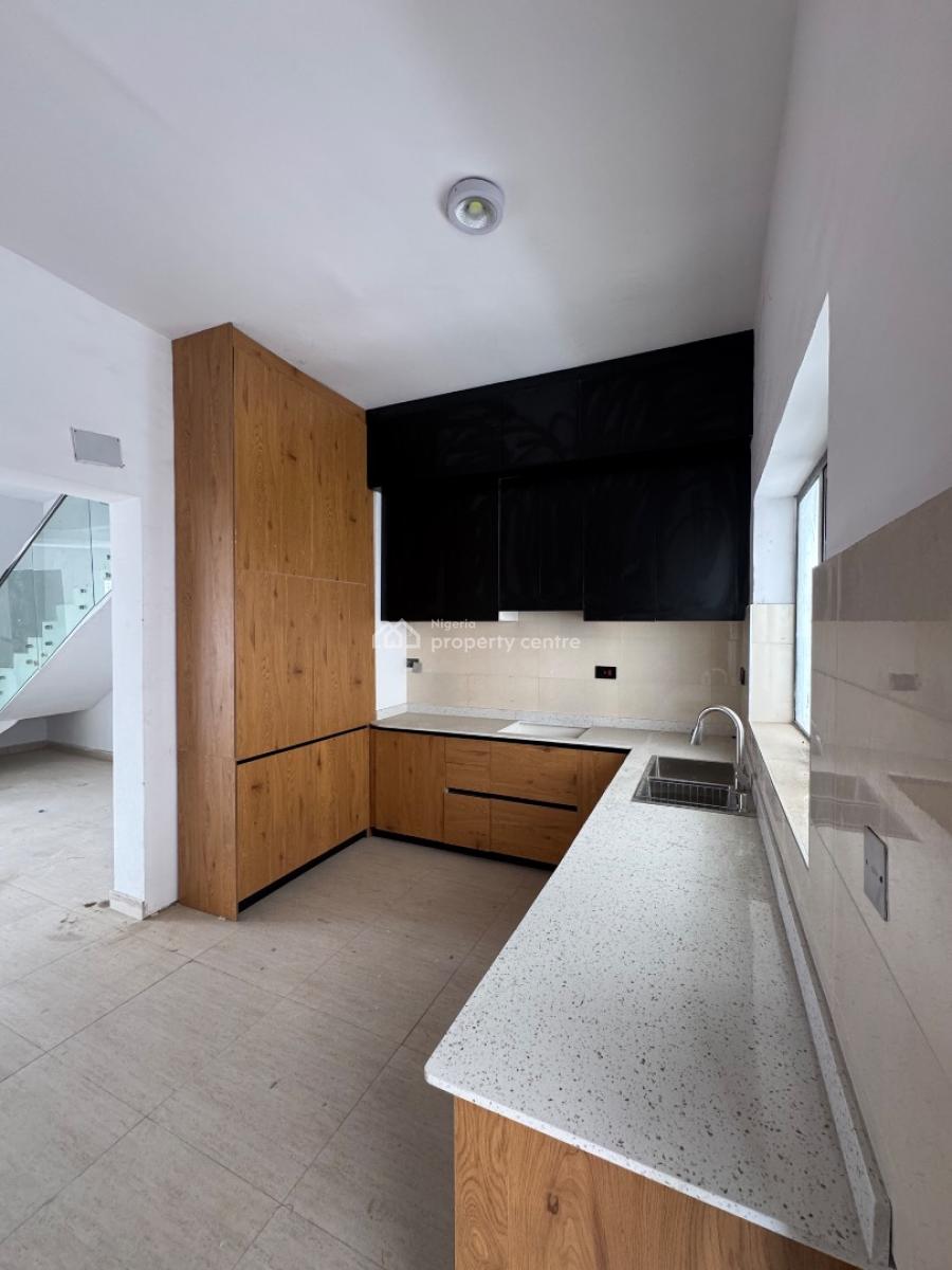 Three (3) Bedroom Maisonette, Lekki Expressway, Lekki, Lagos, House for Sale