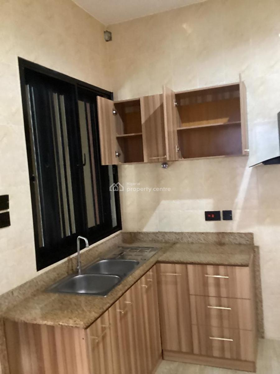 Brand New 3 Bedroom Flat with a Bq, Lekki Phase 1, Lekki, Lagos, Flat / Apartment for Rent