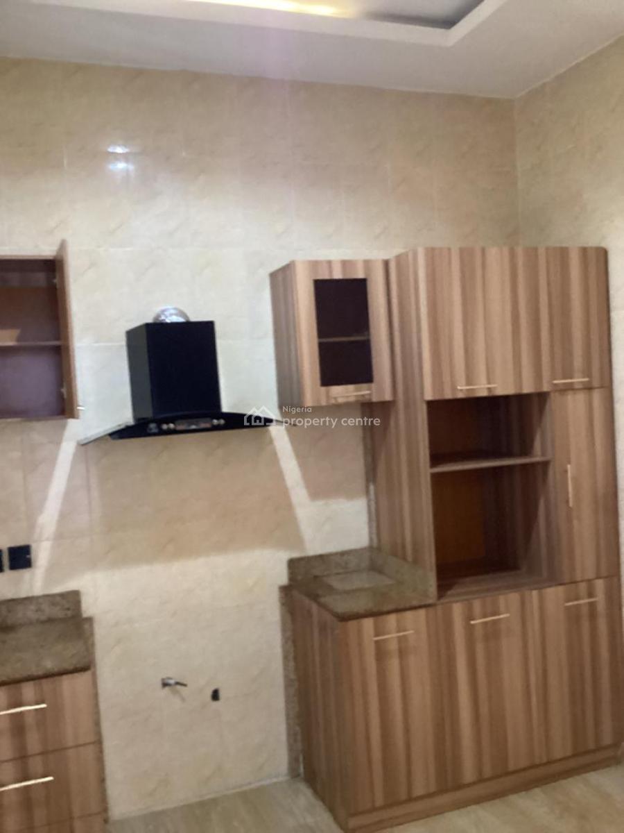 Brand New 3 Bedroom Flat with a Bq, Lekki Phase 1, Lekki, Lagos, Flat / Apartment for Rent