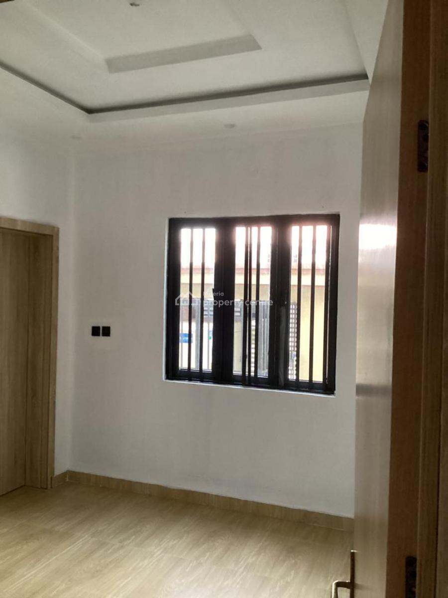 Brand New 3 Bedroom Flat with a Bq, Lekki Phase 1, Lekki, Lagos, Flat / Apartment for Rent
