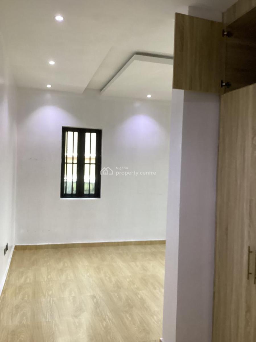 Brand New 3 Bedroom Flat with a Bq, Lekki Phase 1, Lekki, Lagos, Flat / Apartment for Rent