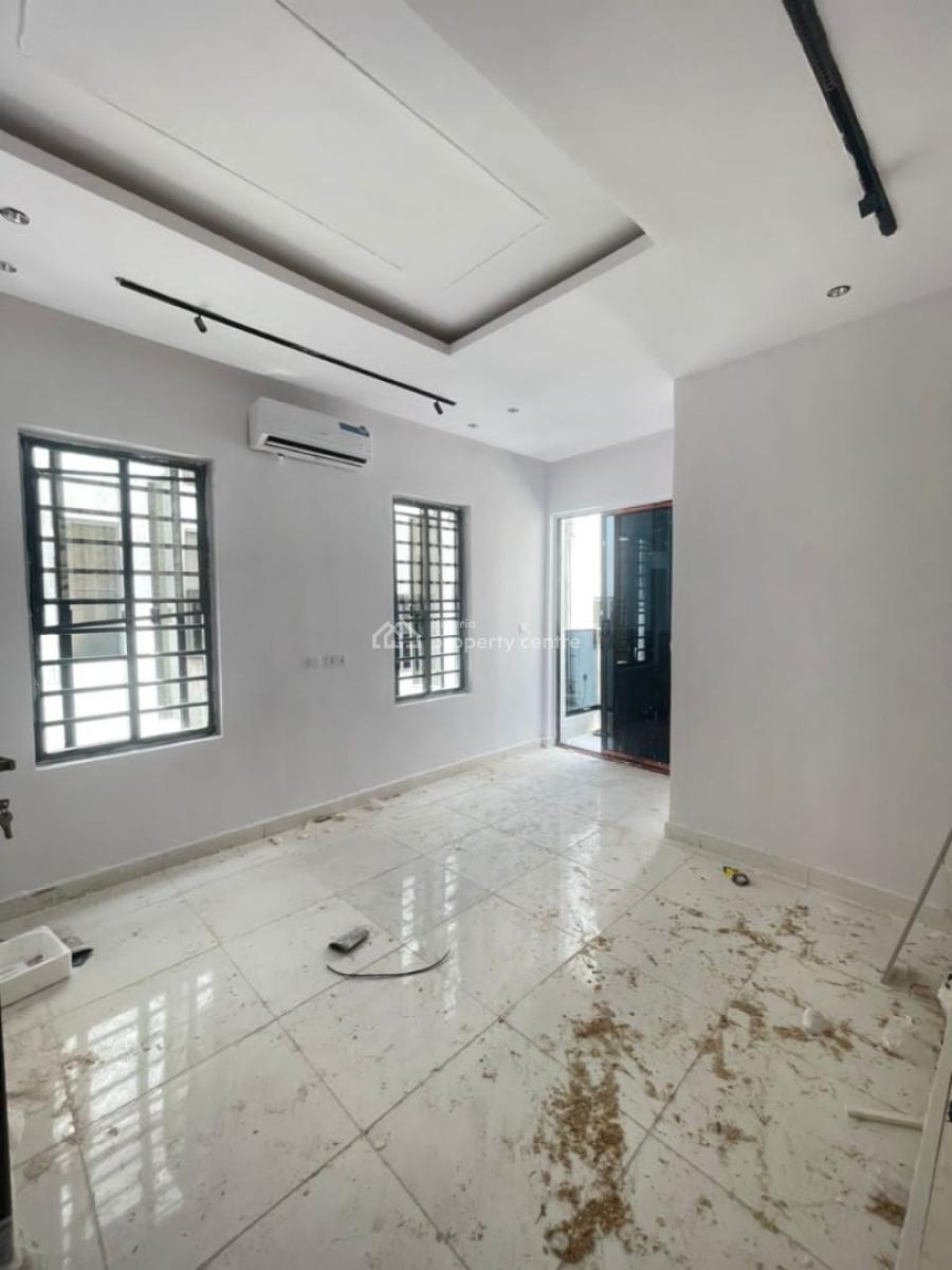 Modern Built,luxury and Serviced 2bed Apartment Upstairs in a Gd Area, Ologolo,lekki Lagos, Lekki, Lagos, Flat / Apartment for Rent