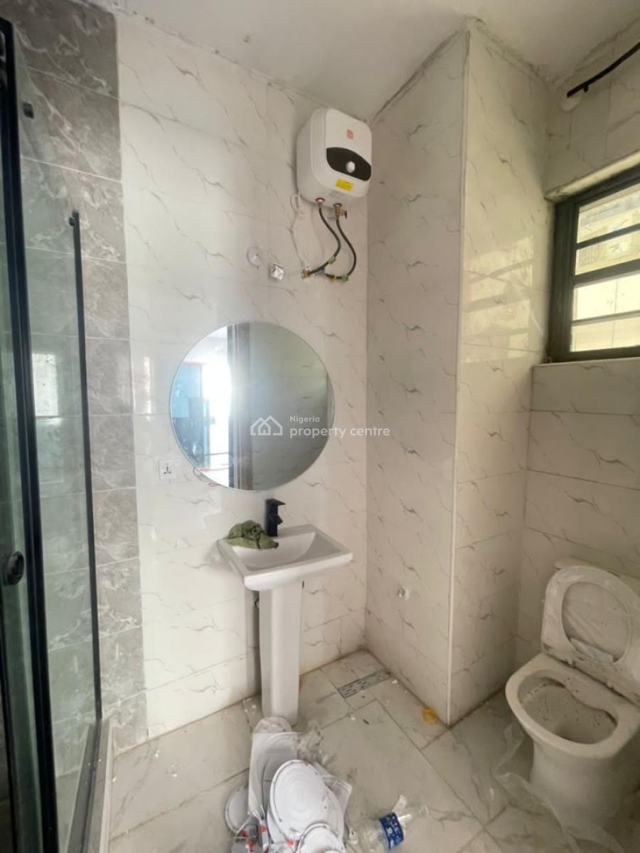 Modern Built,luxury and Serviced 2bed Apartment Upstairs in a Gd Area, Ologolo,lekki Lagos, Lekki, Lagos, Flat / Apartment for Rent