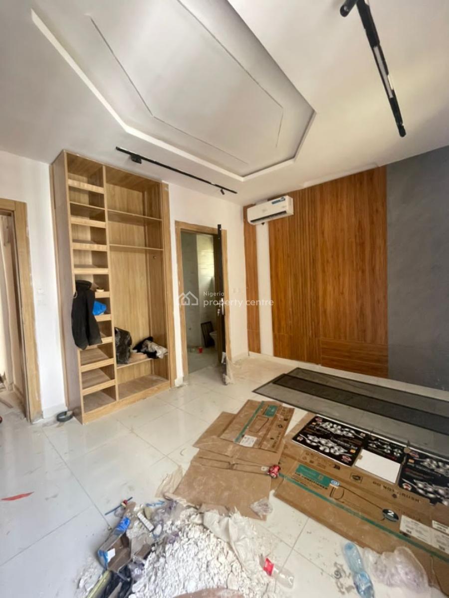 Modern Built,luxury and Serviced 2bed Apartment Upstairs in a Gd Area, Ologolo,lekki Lagos, Lekki, Lagos, Flat / Apartment for Rent