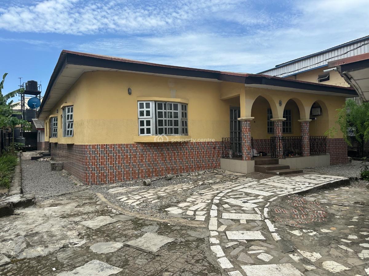 Maxive 8 Bedroom  Flat in a Call in Estate, Boundary Estate Sangotedo/abijoh, Sangotedo, Ajah, Lagos, Flat / Apartment for Sale