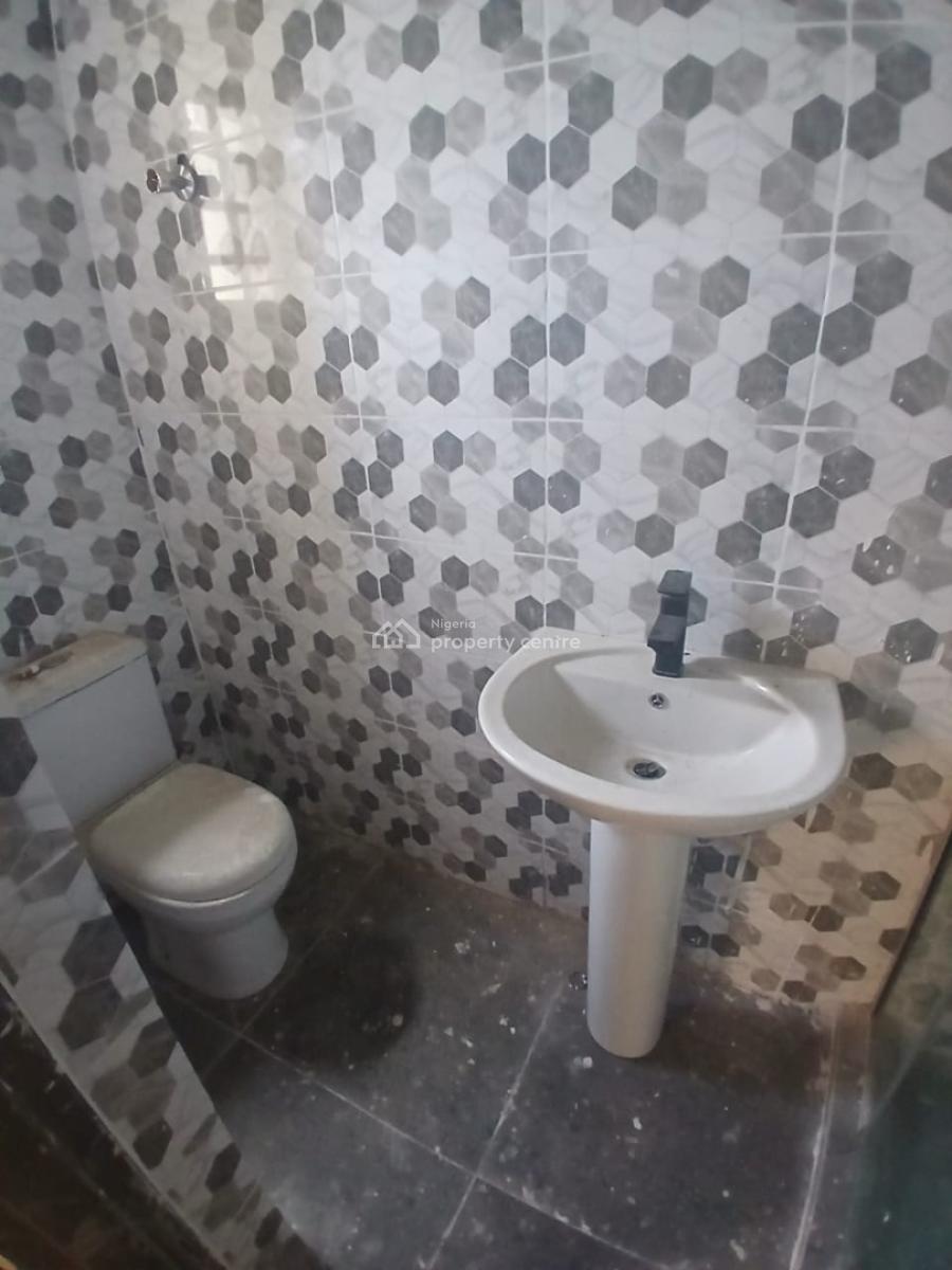 Newly Built 3bed Apartment  with 1room Bq in an Estate, Monastery Road , Sangotedo Ajah, Sangotedo, Ajah, Lagos, Flat / Apartment for Rent