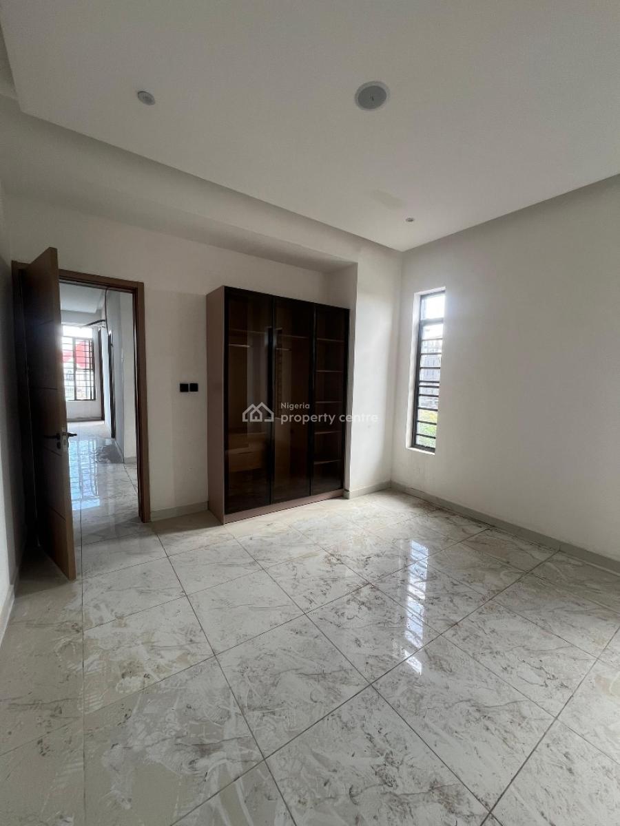 2 Bedroom Apartment, Lekki Phase 1, Lekki, Lagos, Flat / Apartment for Rent