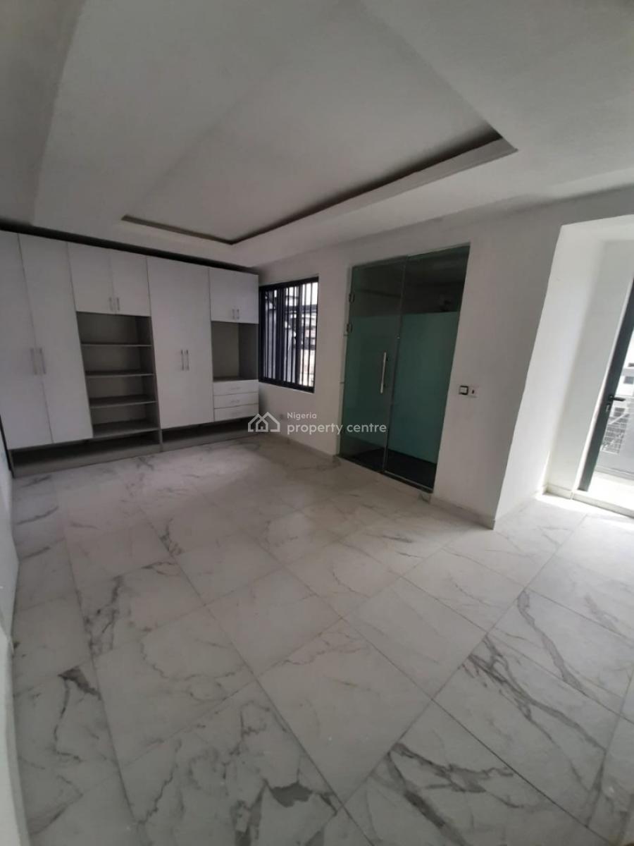 Serviced 3 Bedroom En-suite Maisonette with an Enclosed Fitted Kitchen, Ikate Elegushi, Lekki, Lagos, Flat / Apartment for Rent
