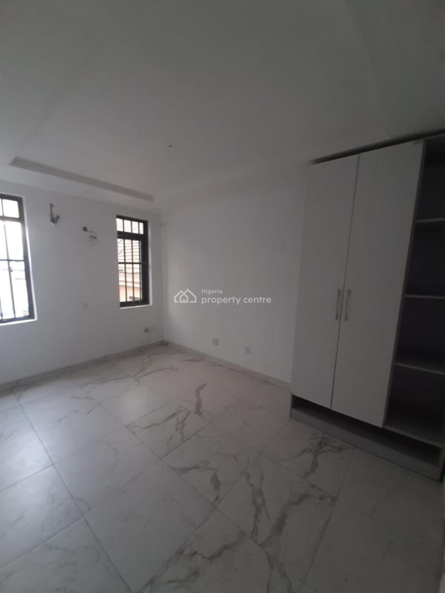 Serviced 3 Bedroom En-suite Maisonette with an Enclosed Fitted Kitchen, Ikate Elegushi, Lekki, Lagos, Flat / Apartment for Rent