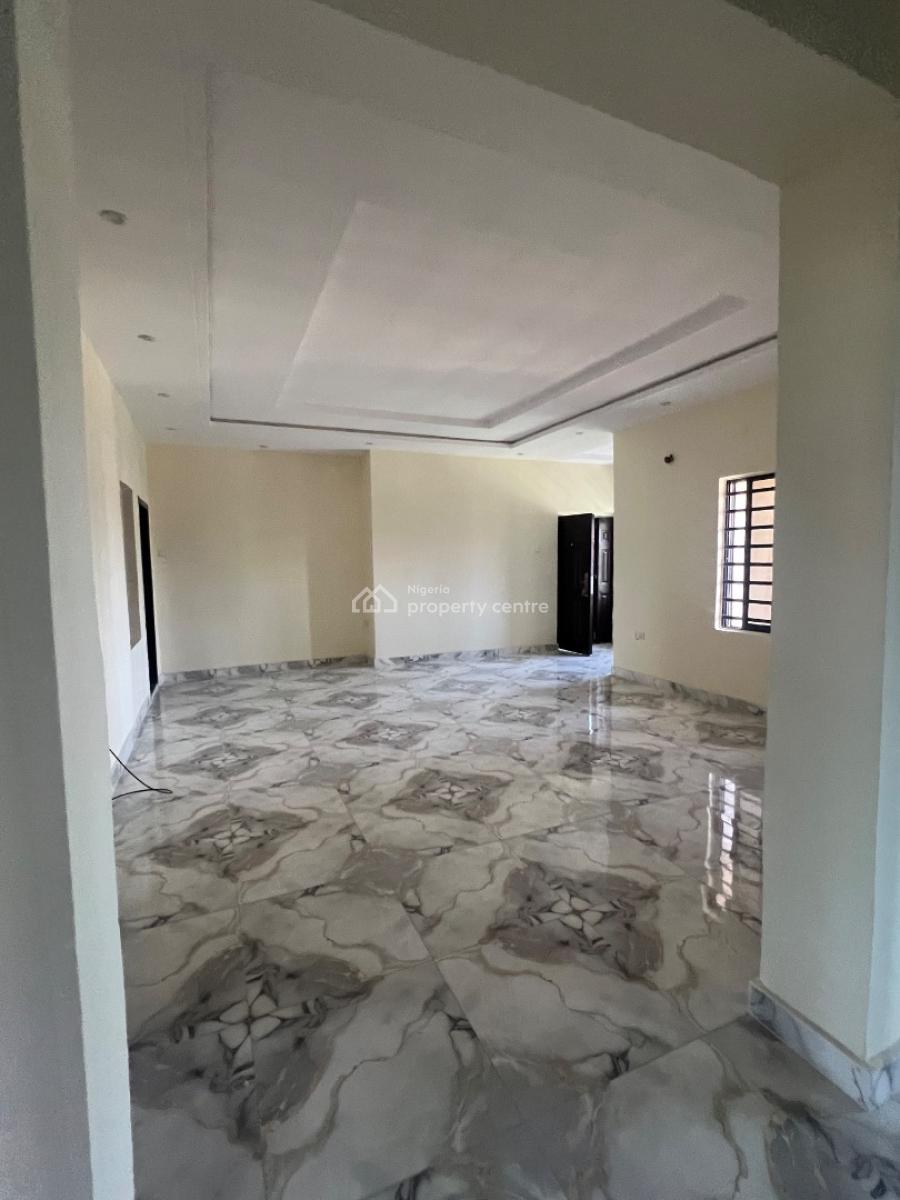 Massive 3 Bedroom Flat Upstairs, Parapo Awoyaya, Awoyaya, Ibeju Lekki, Lagos, Flat / Apartment for Rent
