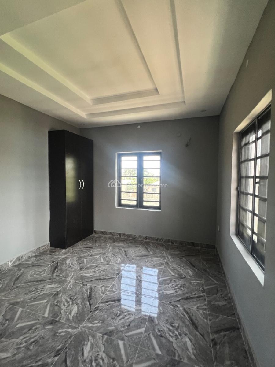 Massive 3 Bedroom Flat Upstairs, Parapo Awoyaya, Awoyaya, Ibeju Lekki, Lagos, Flat / Apartment for Rent