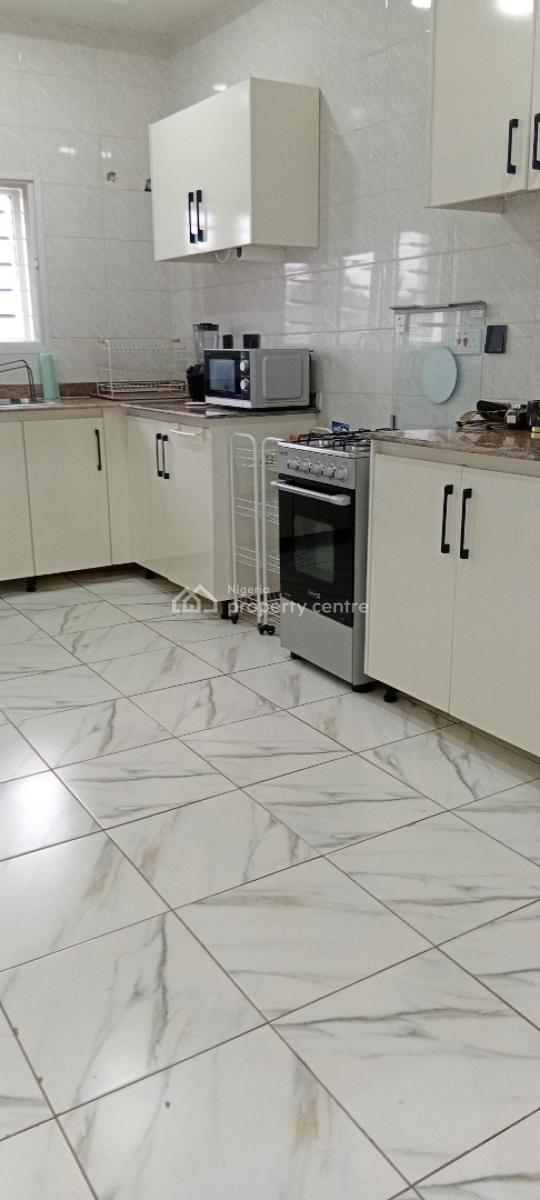 Furnished, Beautifully Finished 2 Bedroom Flat with Guest Toilet, Katampe, Abuja, Flat / Apartment for Rent