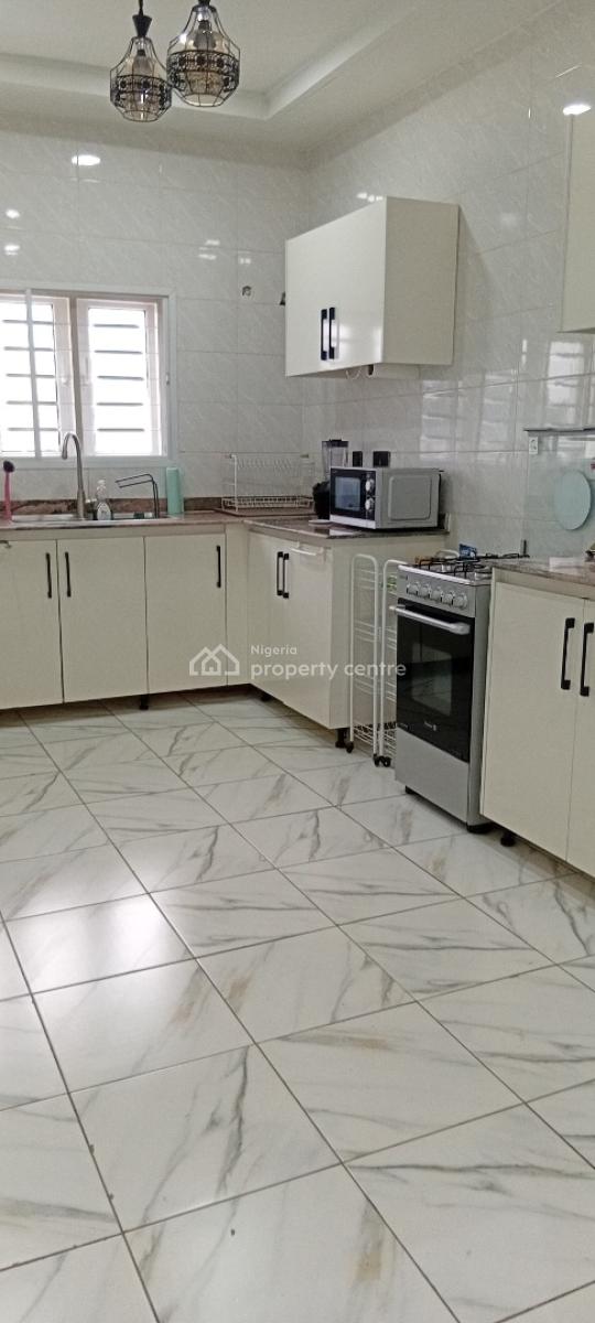 Furnished, Beautifully Finished 2 Bedroom Flat with Guest Toilet, Katampe, Abuja, Flat / Apartment for Rent