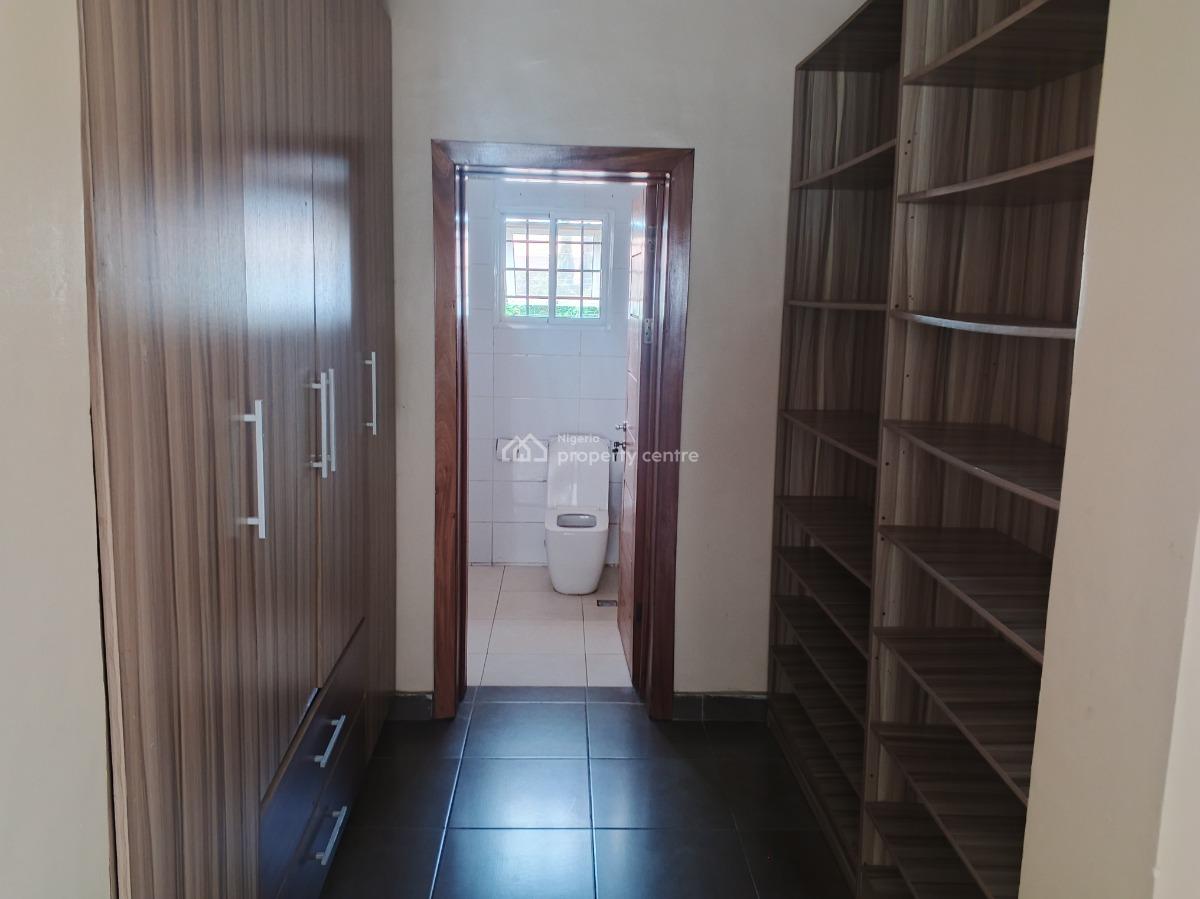 3 Bedrooms (all En-suite) Tastefully Finished 1st Floor Flat, Off Mobolaji Johnson Place, Lekki Phase 1, Lekki, Lagos, Flat / Apartment for Rent