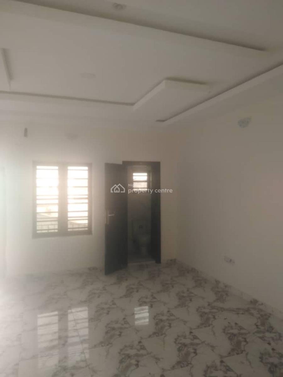 Massive 2bedroom Flat Walking Distance, Elemoro, Royal Estate Bogije, Bogije, Ibeju Lekki, Lagos, Flat / Apartment for Rent