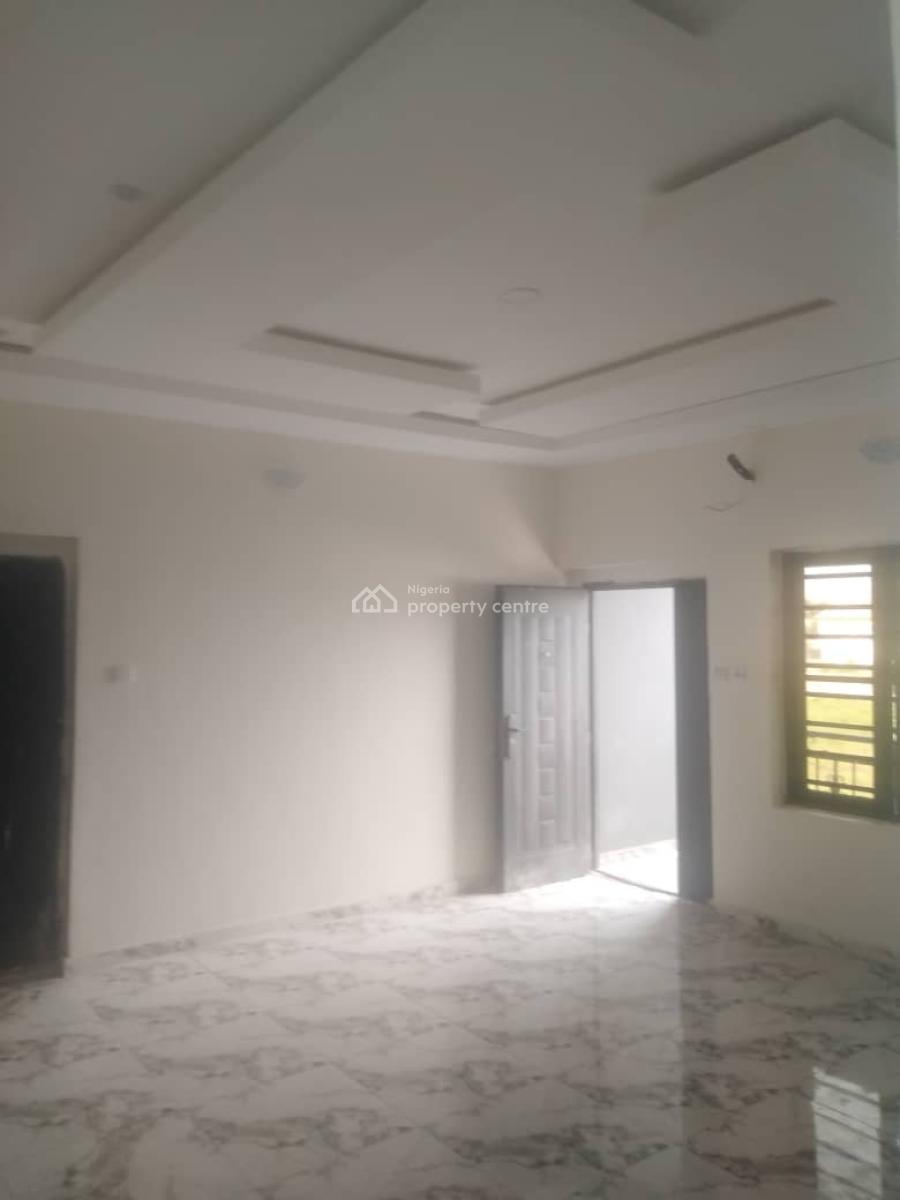Massive 2bedroom Flat Walking Distance, Elemoro, Royal Estate Bogije, Bogije, Ibeju Lekki, Lagos, Flat / Apartment for Rent