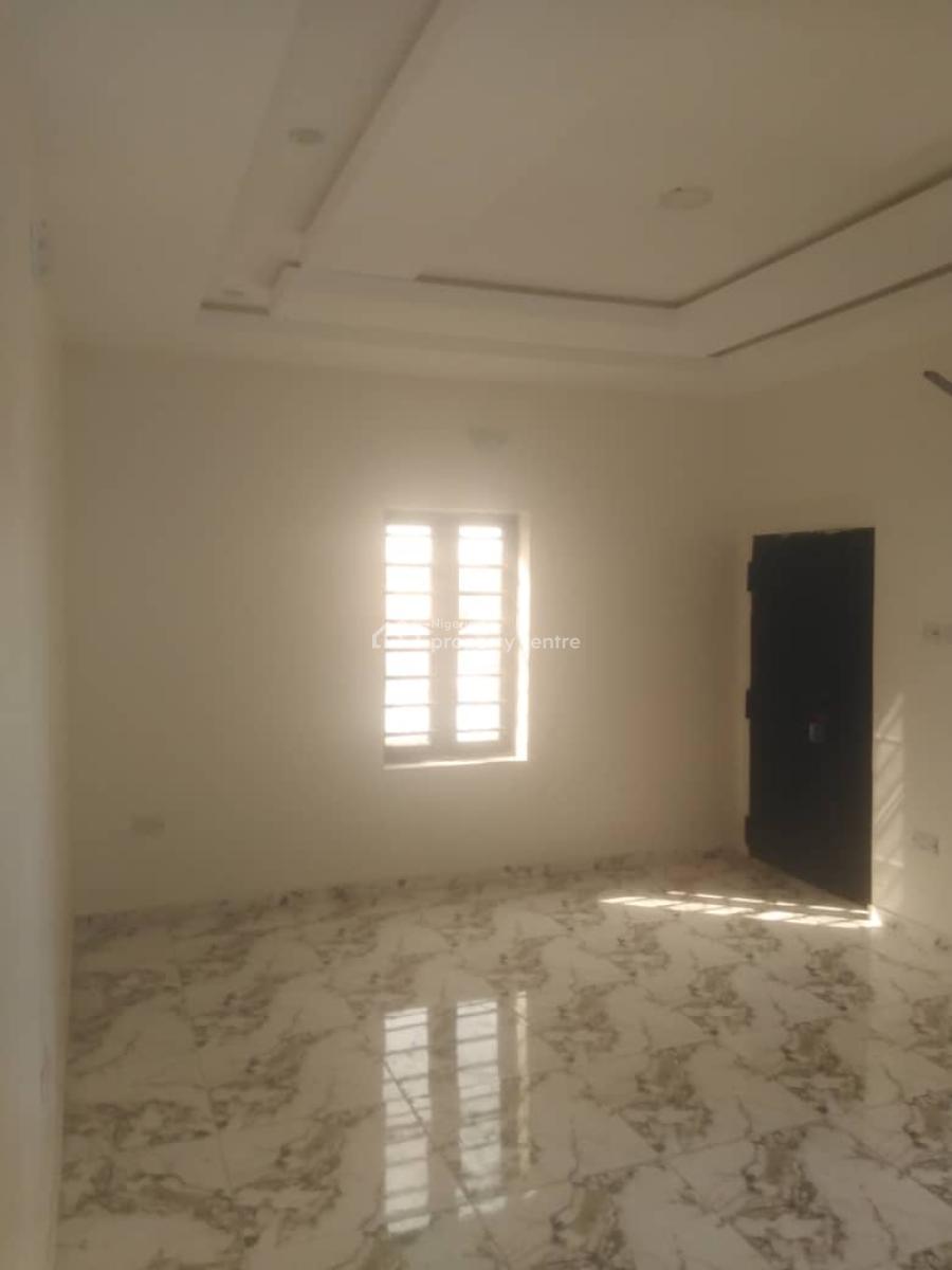 Massive 2bedroom Flat Walking Distance, Elemoro, Royal Estate Bogije, Bogije, Ibeju Lekki, Lagos, Flat / Apartment for Rent