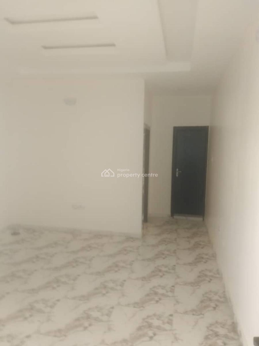 Massive 2bedroom Flat Walking Distance, Elemoro, Royal Estate Bogije, Bogije, Ibeju Lekki, Lagos, Flat / Apartment for Rent
