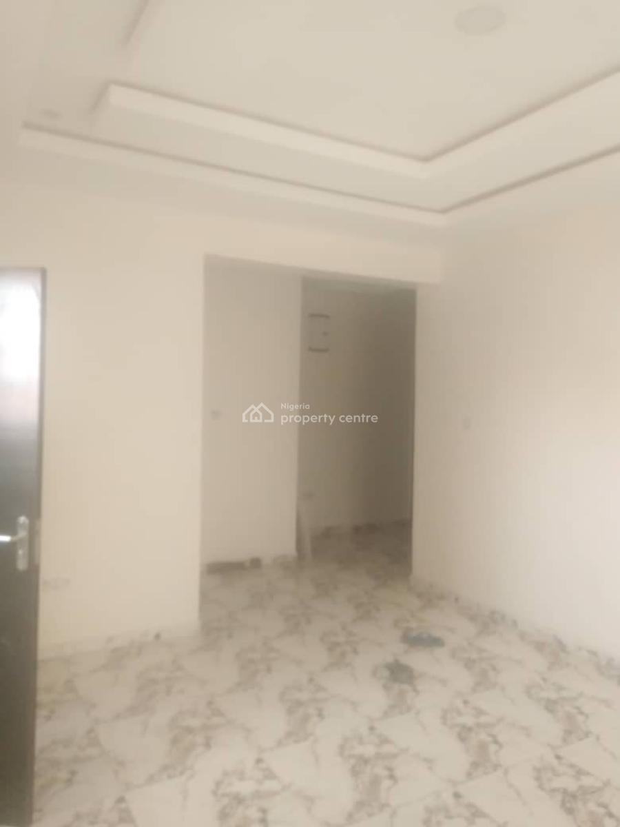 Massive 2bedroom Flat Walking Distance, Elemoro, Royal Estate Bogije, Bogije, Ibeju Lekki, Lagos, Flat / Apartment for Rent